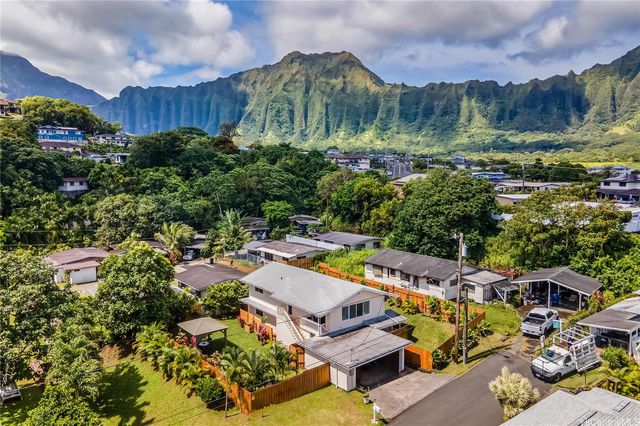 Live in Kaneohe